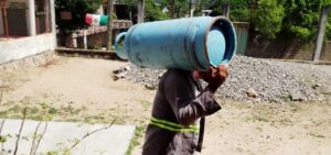 Golpe a los bolsillos: cilindros de gas en Oaxaca rondan los 500 pesos